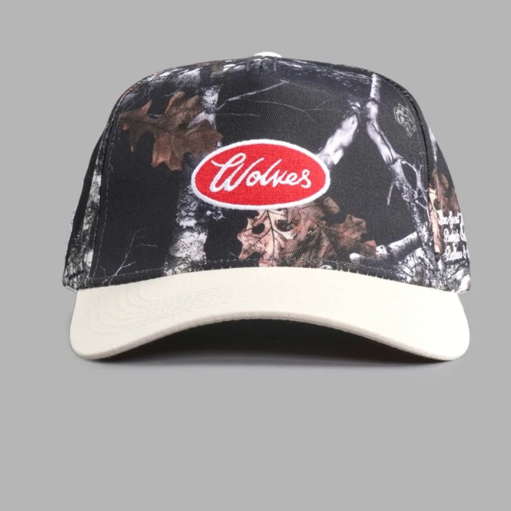 OUR LANE 5 PANEL HAT IN DARC WOODLAND CAMO/CREAM